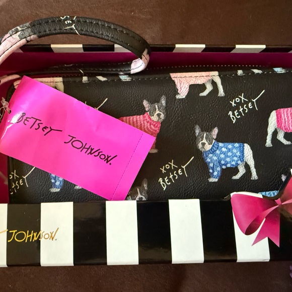 Betsy Johnson French Bulldog Print Wallet/Clutch - Picture 2 of 4